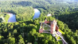 Piļu festivāls Siguldā: balvu izlozei jāsakrāj 20 foto