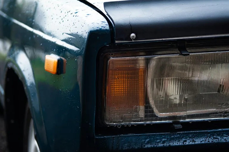 Kā sagatavot auto rudenim: pārbaudes pirms tumšiem rītiem