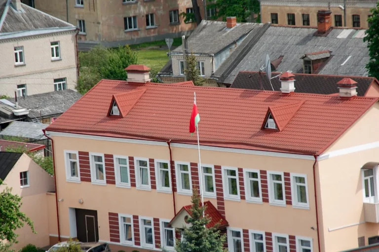 Zinību diena Latvijā: kas mainījies no 1996. līdz 2026. gadam